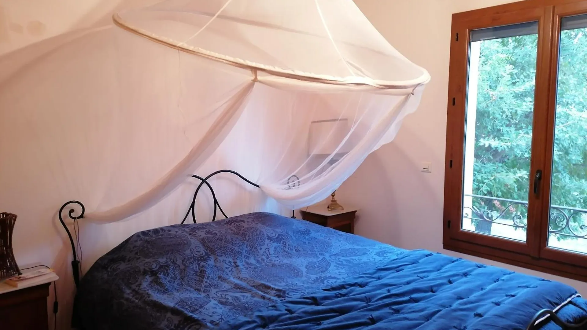 Holiday home Maison Au Calme Entre Vignes Et Luberon Saint-Martin-de-la-Brasque